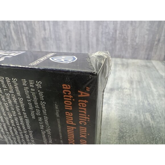 Demolition Man VHS New Factory Sealed Sylvester Stallone Wesley Snipes 1994 - Picture 11 of 13